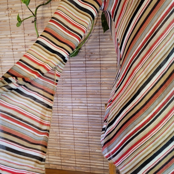 Slim Fit Sheath Blouse - Picture 3 of 7